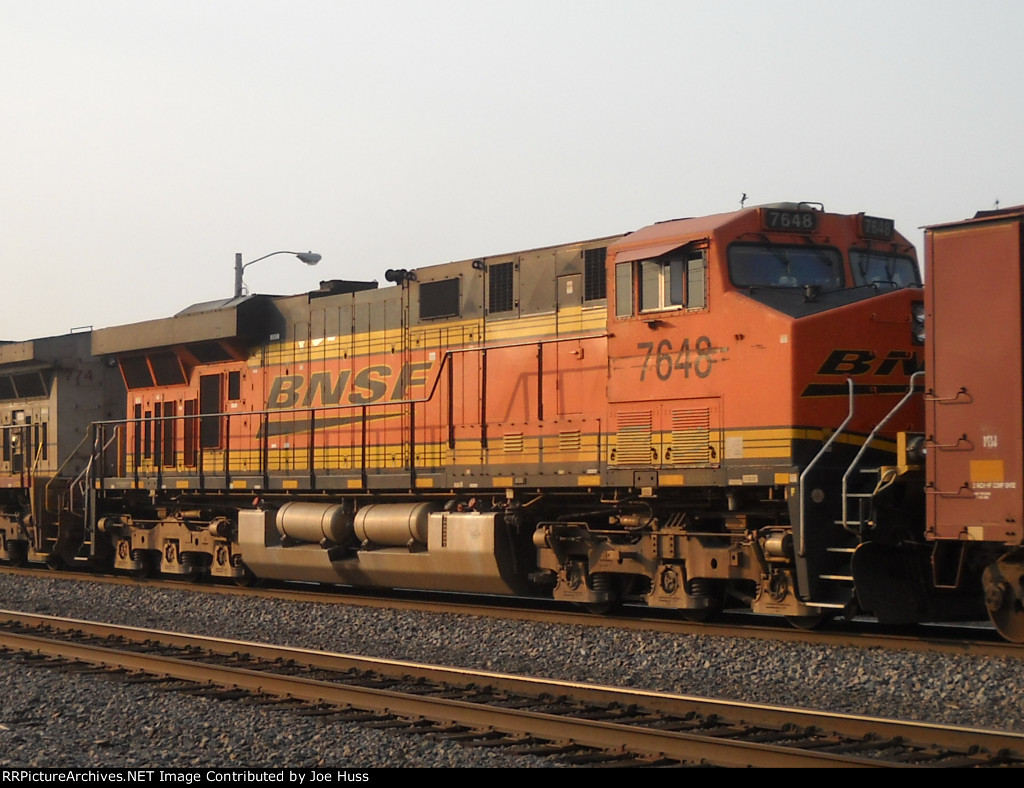 BNSF 7648